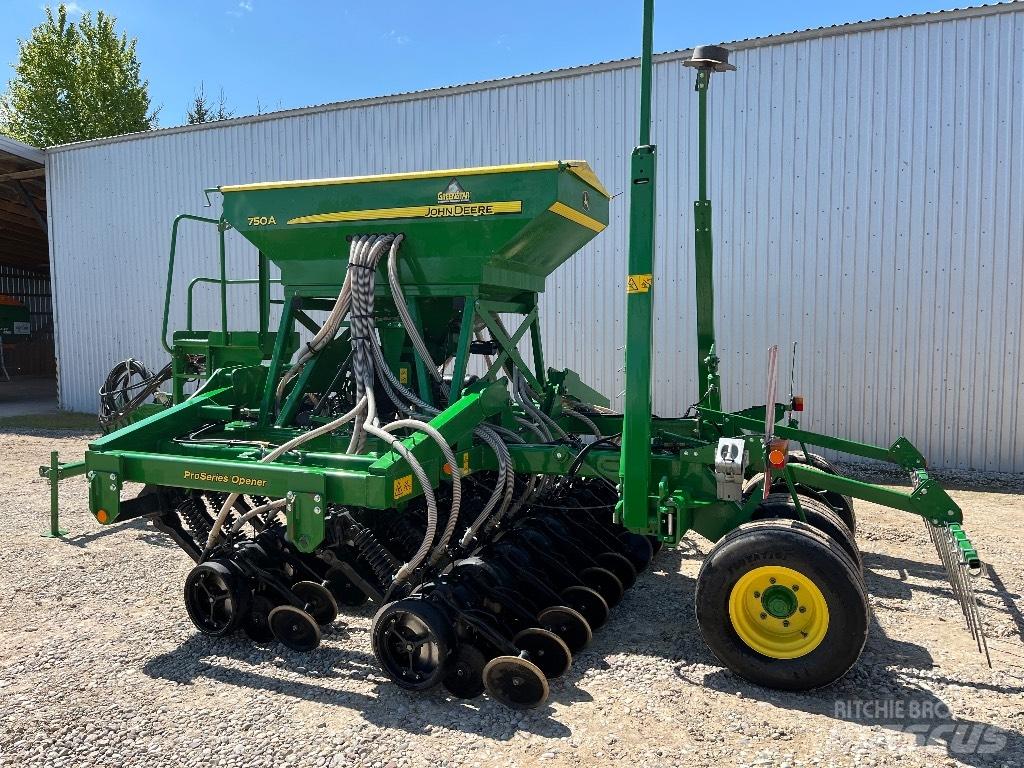 John Deere 750 A Farm Drills