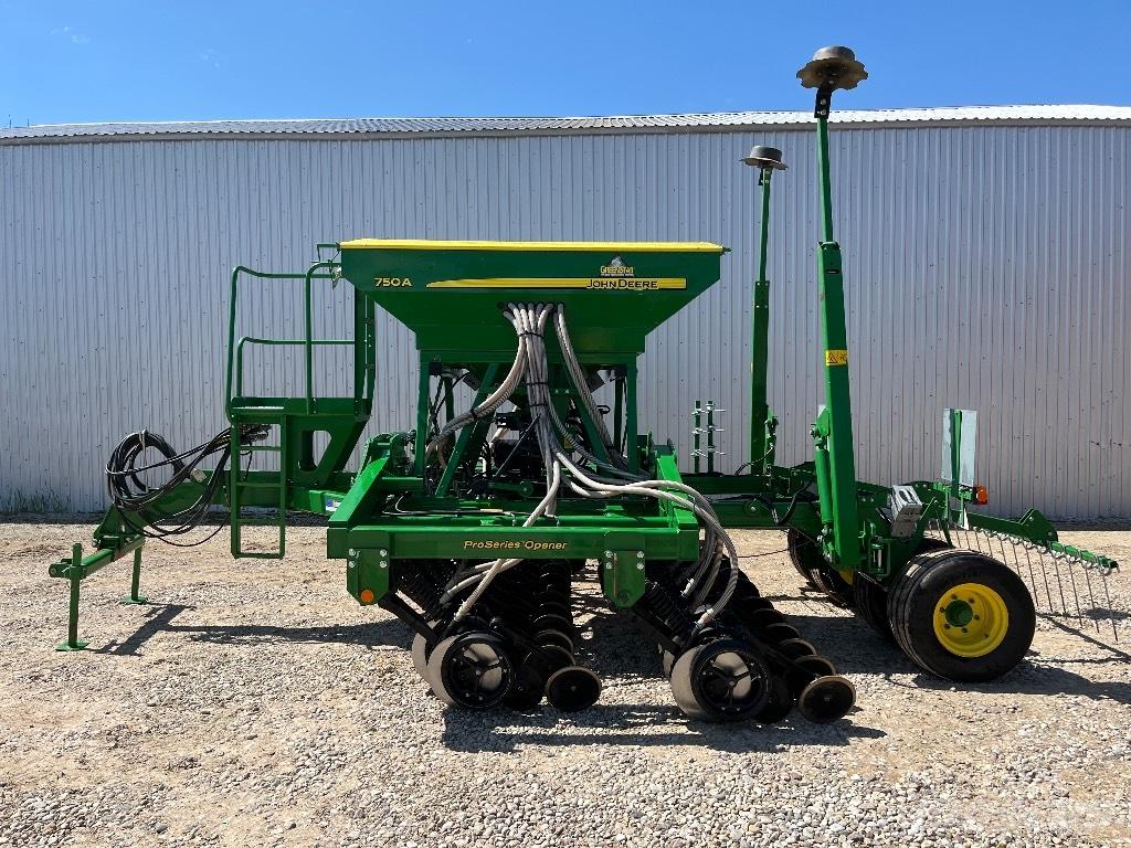 John Deere 750 A Farm Drills