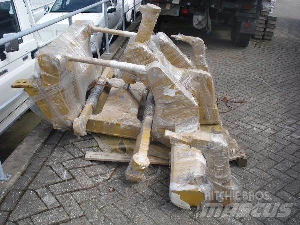 CAT 140M/160M Ripper Other