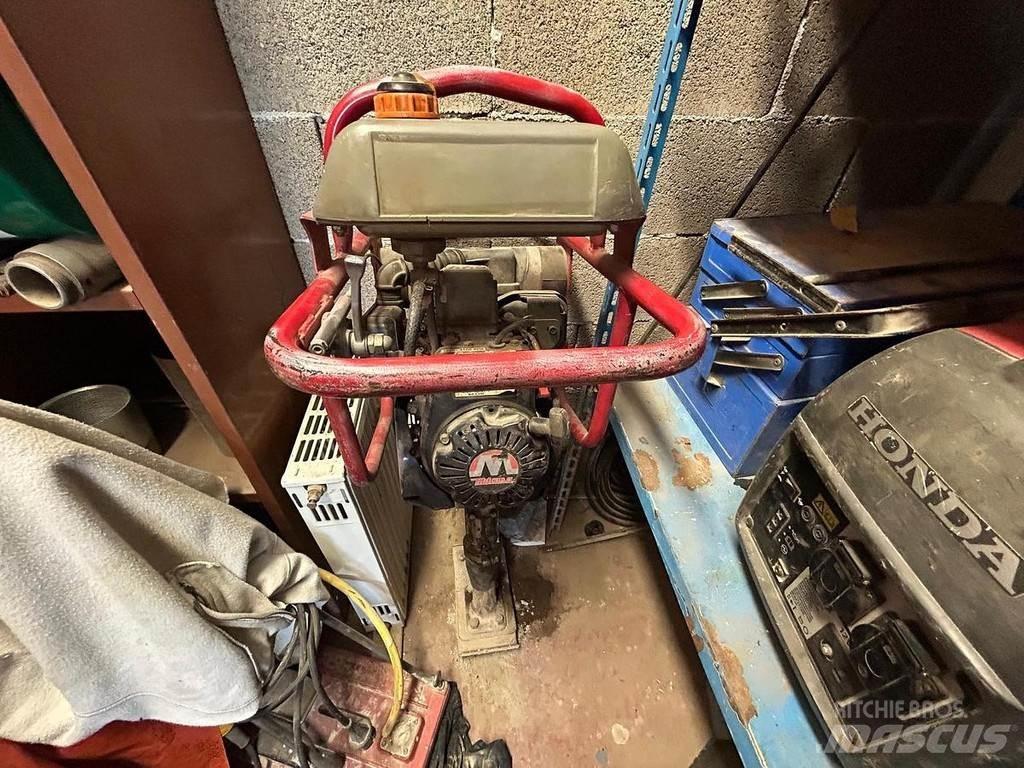 Mikasa MTR-40F Plate Compactors
