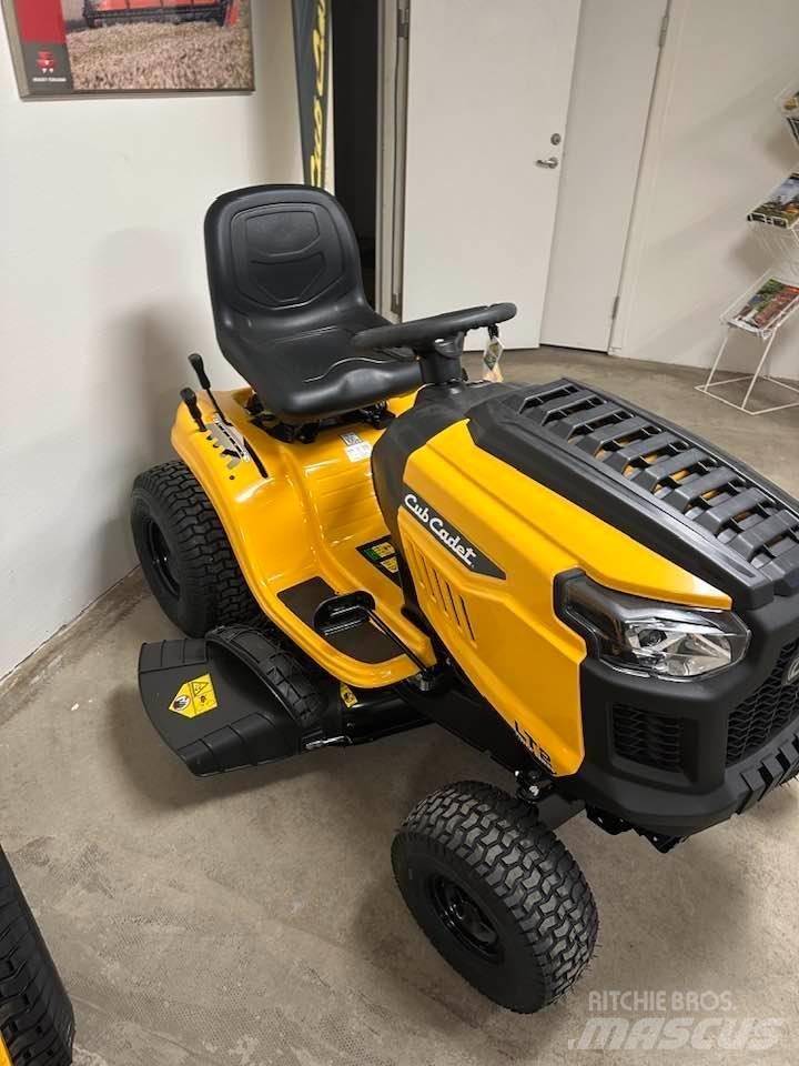 Cub Cadet LT 2 NS92 Riding mowers