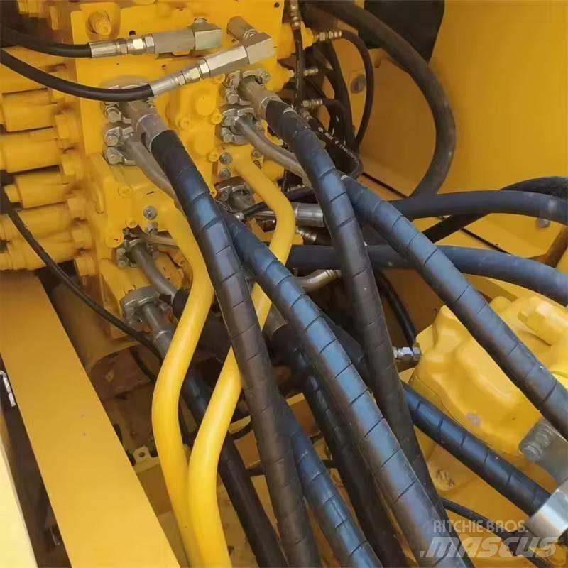 Komatsu PC 200 Crawler Excavators
