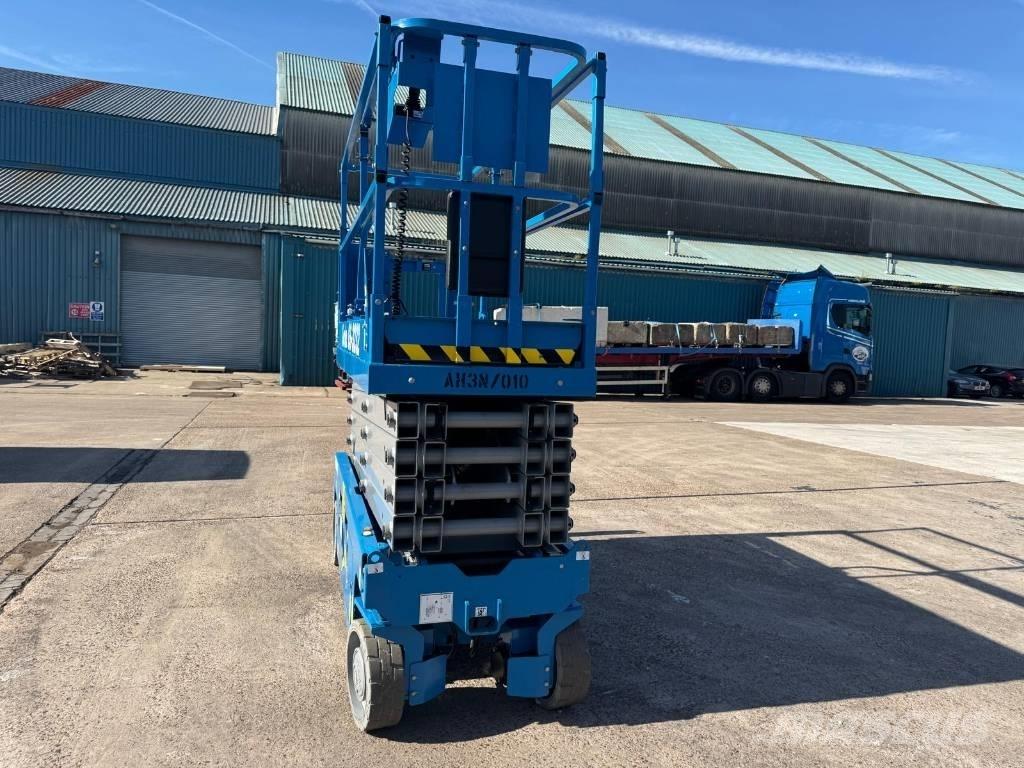 Genie GS 3232 Scissor Lifts