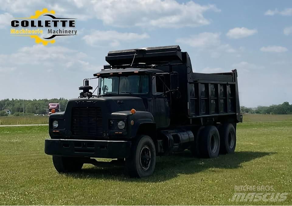 Mack R 688 ST Conventional Trucks / Tractor Trucks