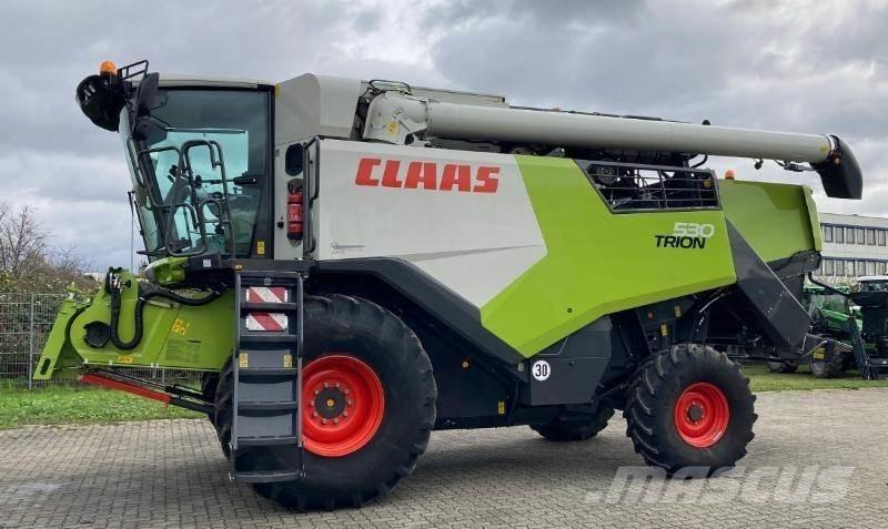 CLAAS TRION 530 Combine Harvesters