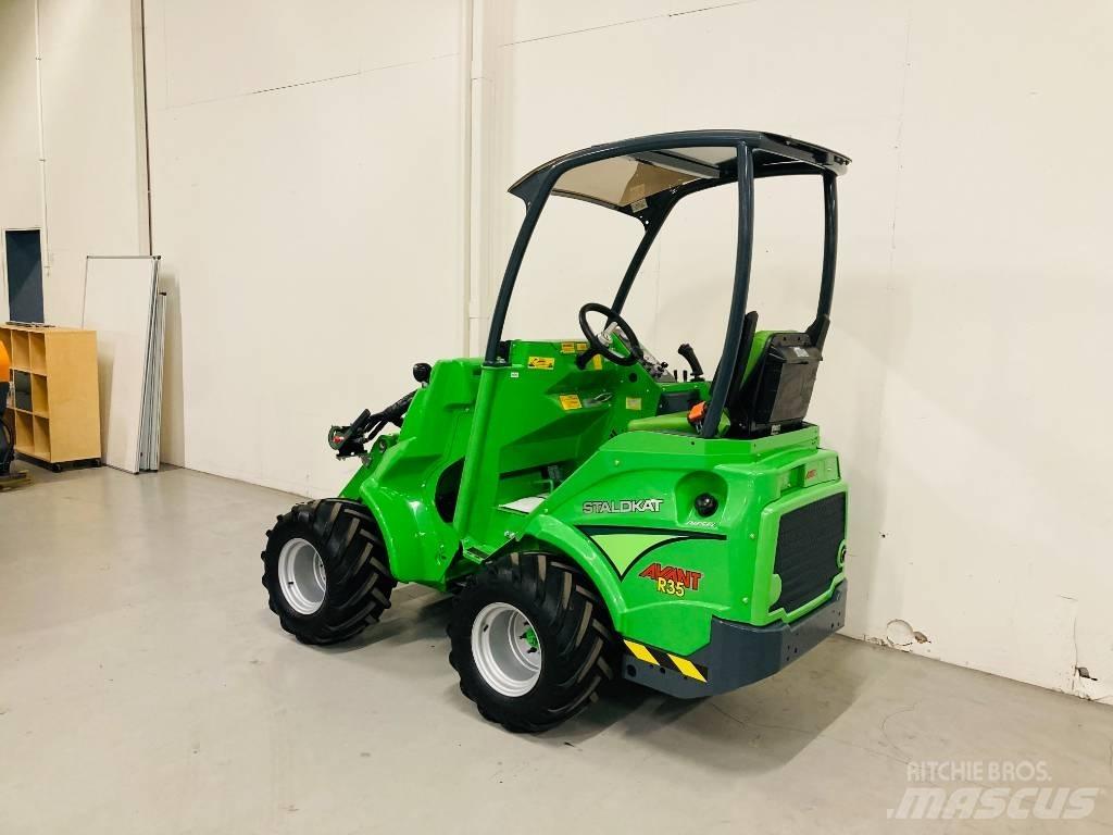 Avant R 35 Mini Loader