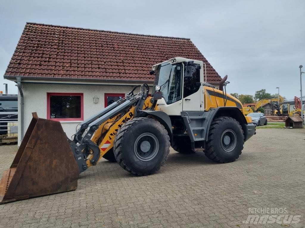 Liebherr L 526 Wheel Loaders