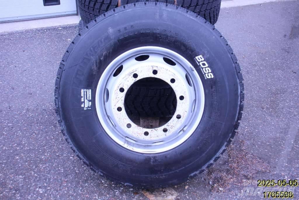 Volvo FM Tires, wheels and rims