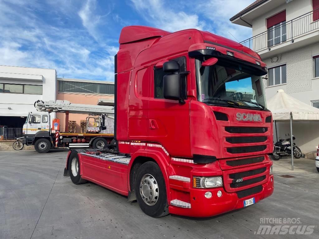 Scania R 490 Conventional Trucks / Tractor Trucks
