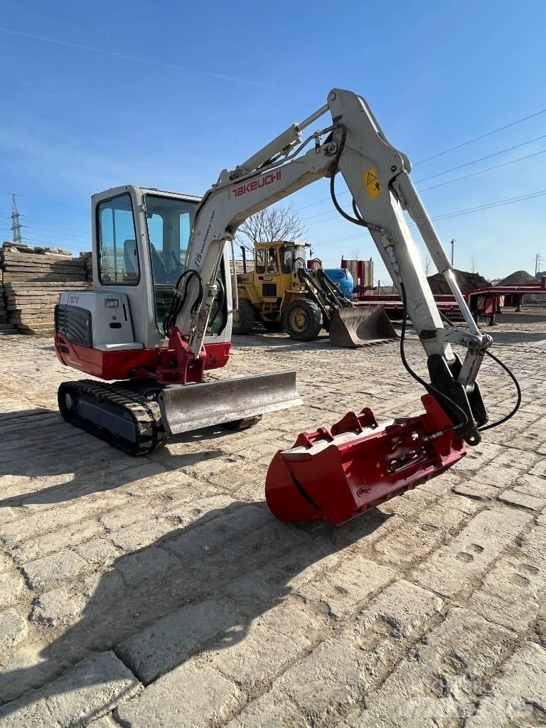 Takeuchi TB228 Mini Excavators <7t (Mini Diggers)