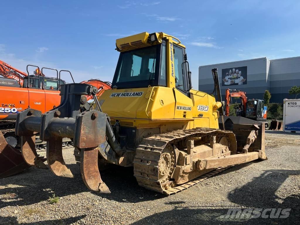 New Holland D180 Crawler dozers
