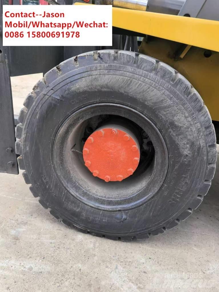 Komatsu FD 70-7 Diesel Forklifts