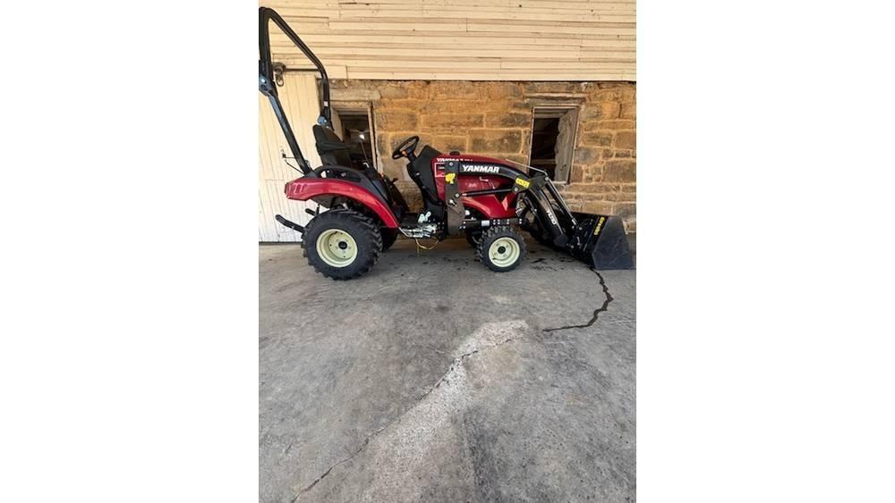 Yanmar SA223 Tractors