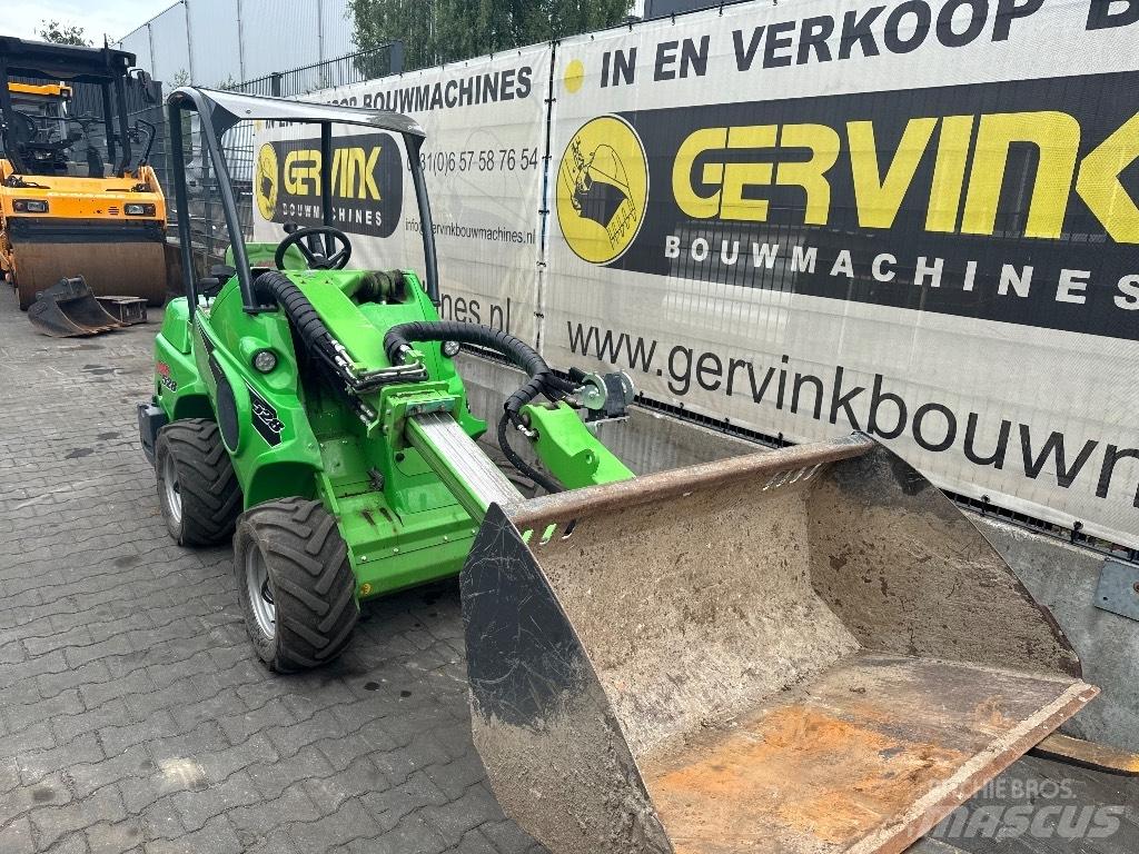 Avant 528 Mini Loader