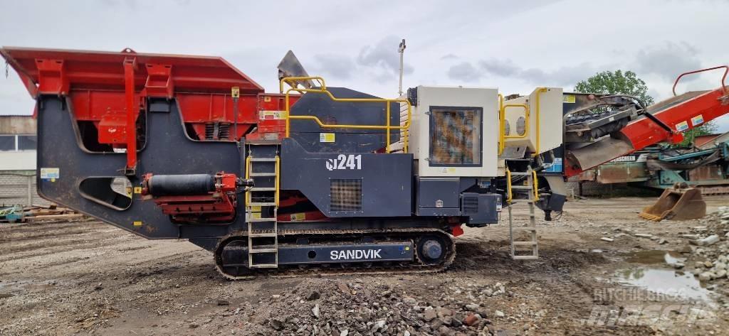 Sandvik QJ 241 Mobile crushers