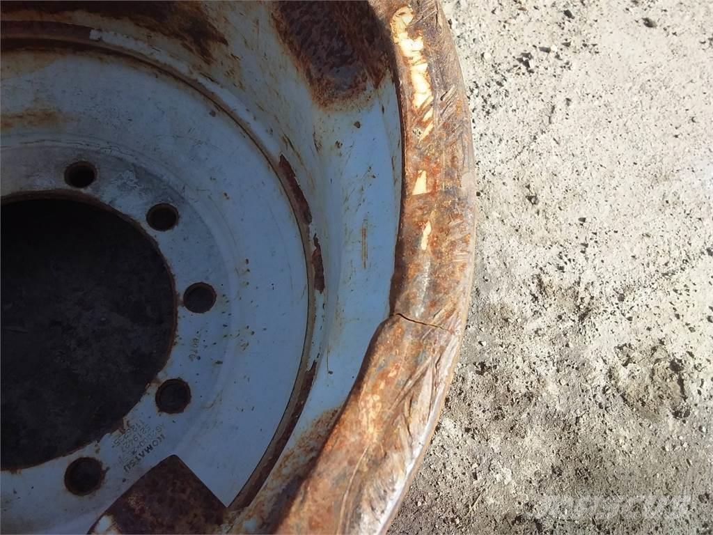 Valmet 890 20x26,5 Tires, wheels and rims