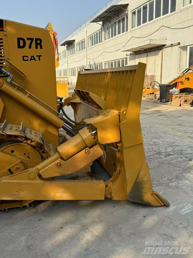 CAT D 7 R LGP Crawler dozers