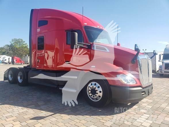 Kenworth T680 Conventional Trucks / Tractor Trucks