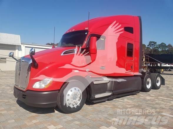 Kenworth T680 Conventional Trucks / Tractor Trucks