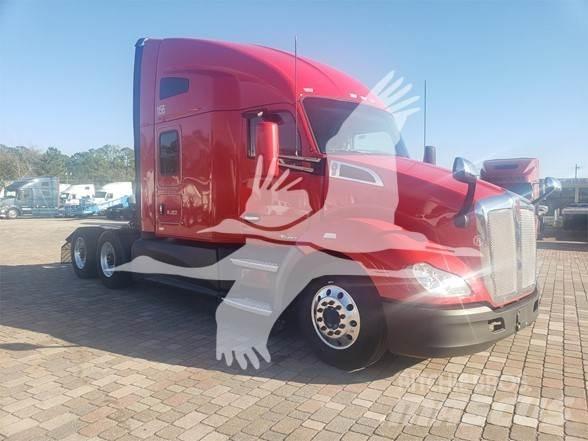 Kenworth T680 Conventional Trucks / Tractor Trucks