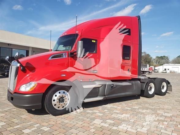 Kenworth T680 Conventional Trucks / Tractor Trucks