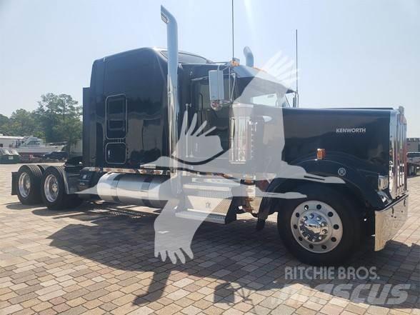 Kenworth W900 Conventional Trucks / Tractor Trucks