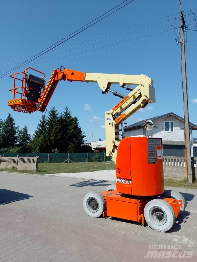 JLG E 300 AJP Articulated boom lifts