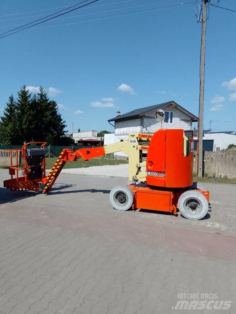 JLG E 300 AJP Articulated boom lifts