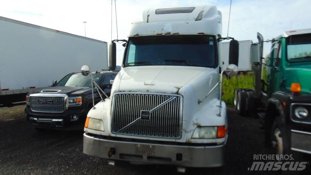 Volvo 780 Cab & Chassis Trucks