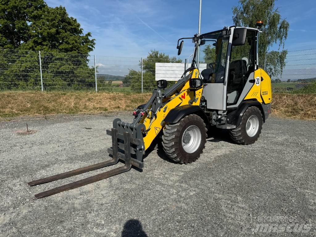 Wacker Neuson WL28 Wheel Loaders