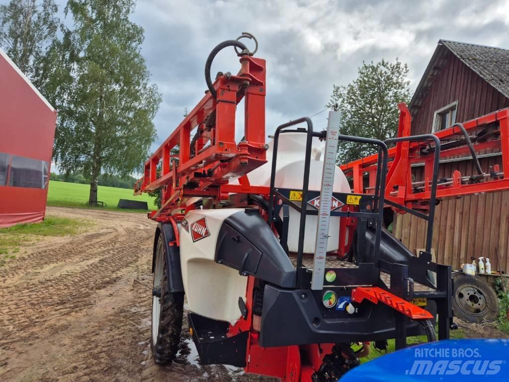 Kuhn Lexis 3000 Trailed sprayers