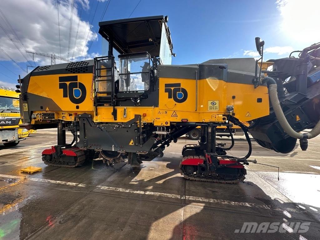 Bomag BM 2000/65 Asphalt cold milling machines
