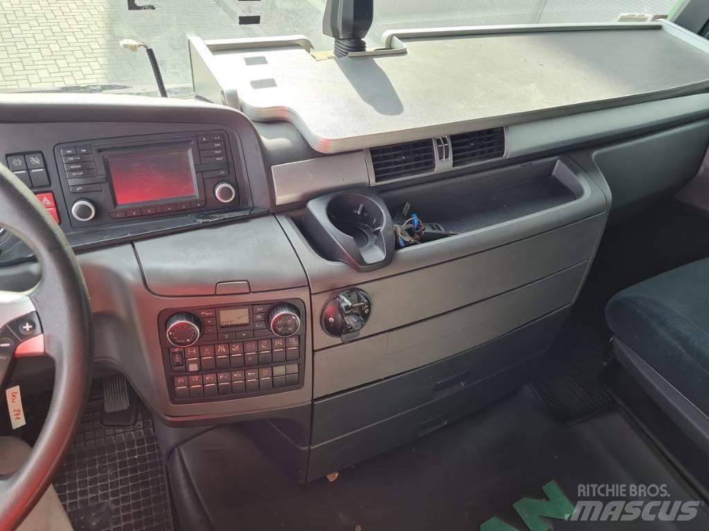 MAN 26.440  7.4 + 7.3 Curtain Side Trucks