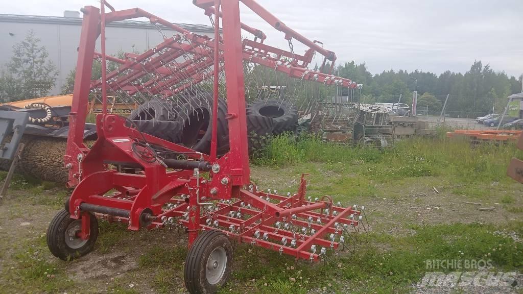 Izak rikkaäes Chain Harrows