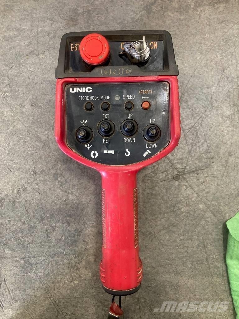 Unic URW-295 Mini cranes