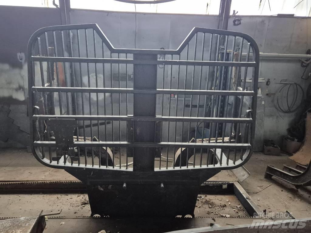Timberjack 1110 Booms and dippers