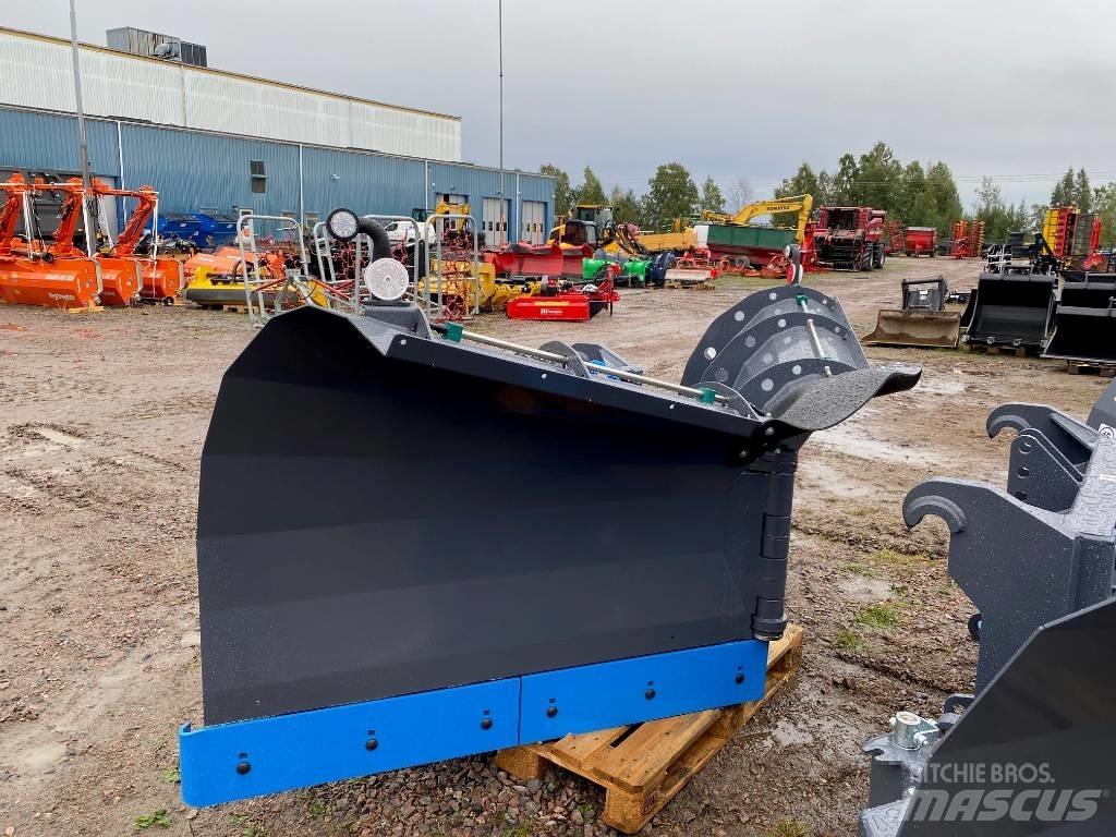 SE Equipment  Vikplog Snow Blades And Plows