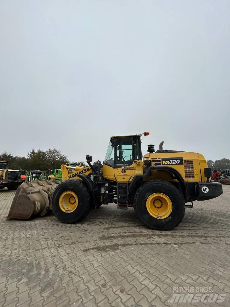 Komatsu WA 320 Wheel Loaders