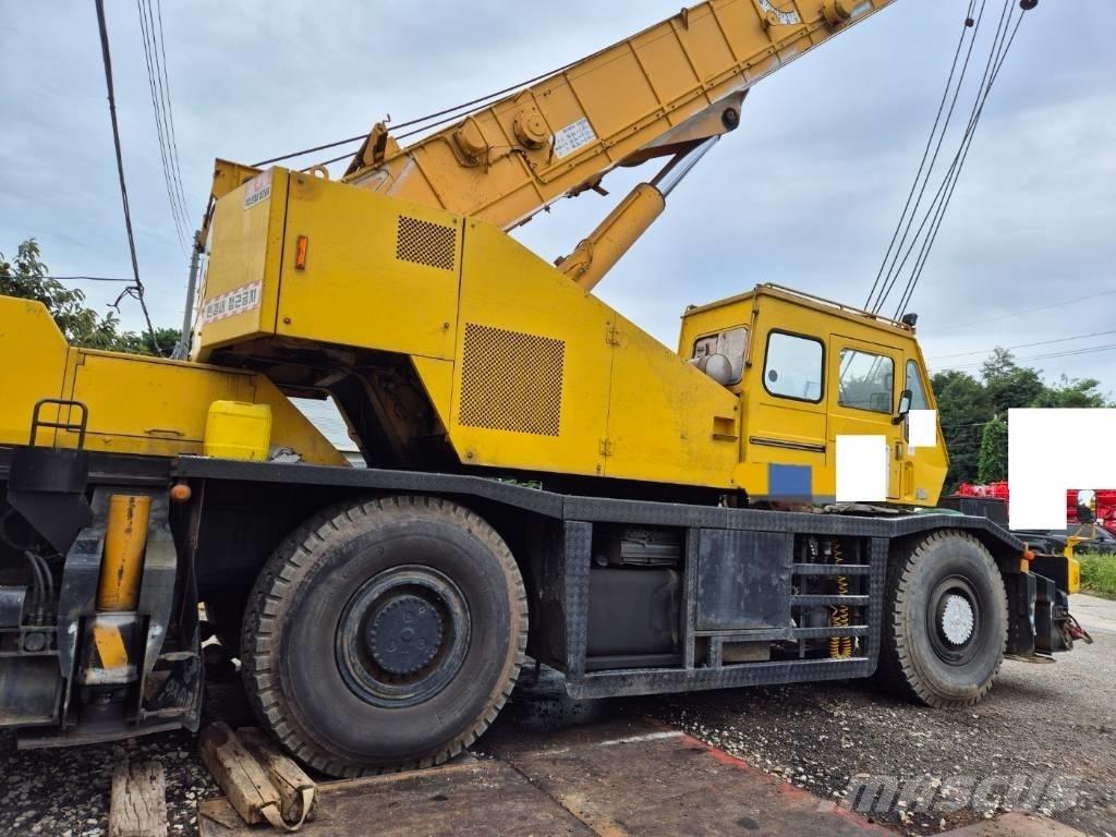 Kato SS 500 Rough Terrain Cranes