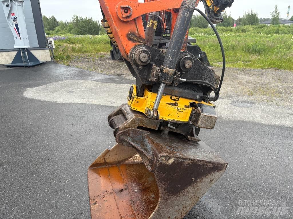 Hitachi ZX135US-7 Crawler Excavators