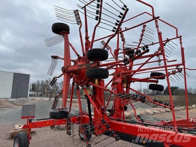 Kuhn GA 8121 Swathers \ Windrowers