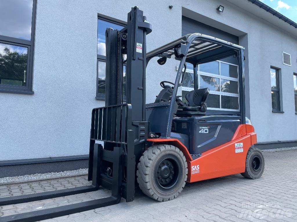 Toyota 8FBMT40 Electric Forklifts