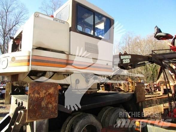 Barko 225 Knuckleboom loaders