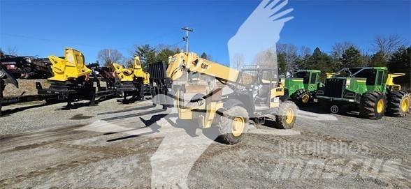 CAT TH560B Telescopic Handlers