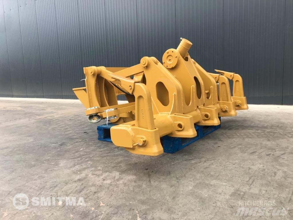 CAT 160M2 Rippers