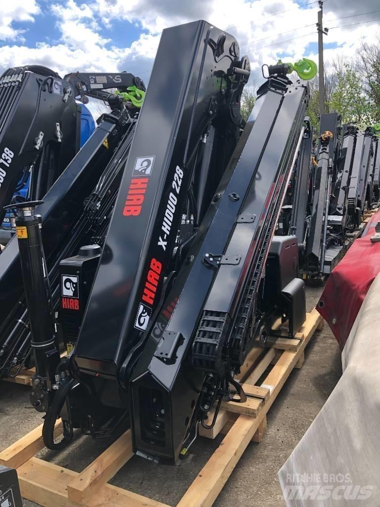 HIAB X-HiDuo 228 E-4 Knuckleboom cranes