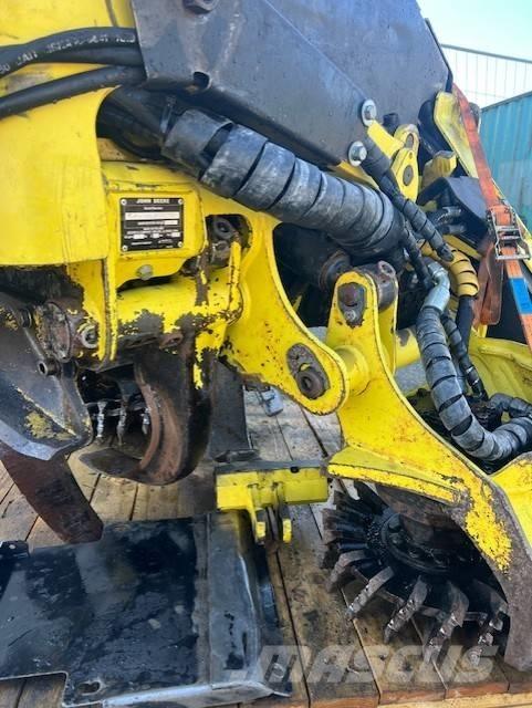 John Deere H414 Harvesters