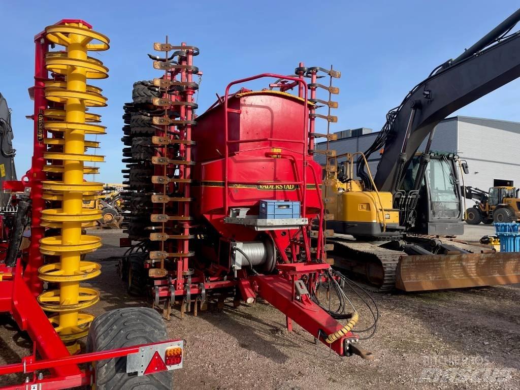 Väderstad Spirit 900 Farm Drills