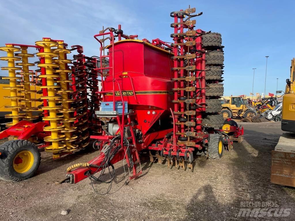 Väderstad Spirit 900 Farm Drills