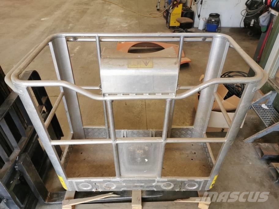 JLG X 20 J Booms and dippers